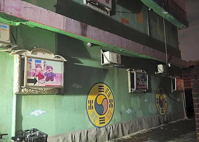 Dongdaemun Neighbors 3* Seoul